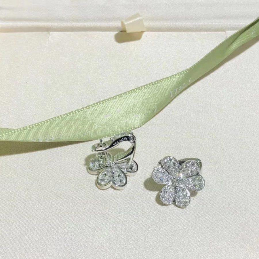 [Luxery]FRIVOLE SILVER FLOWER DIAMOND EARRINGS