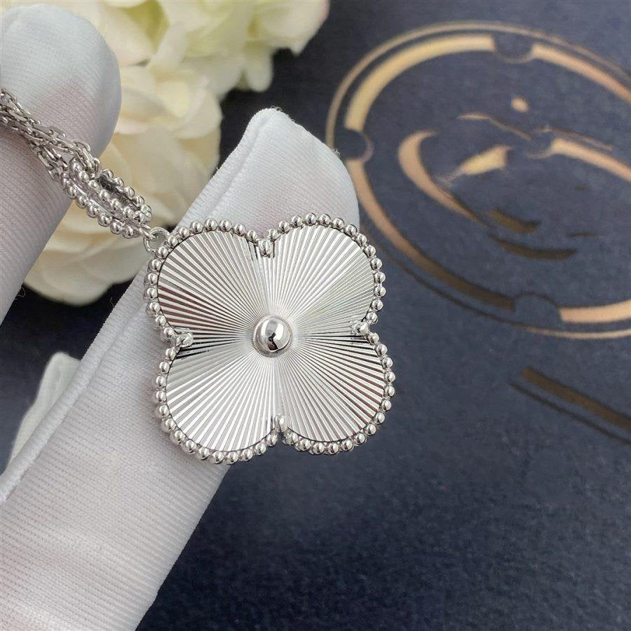 [Luxery]CLOVER 25MM SILVER BIG CLOVER NECKLACE