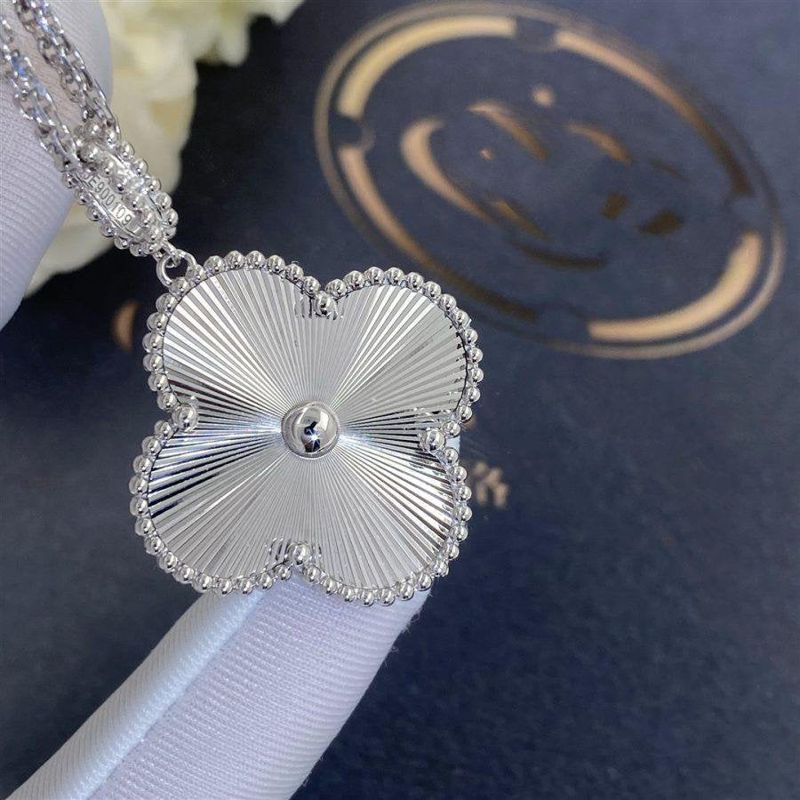 [Luxery]CLOVER 25MM SILVER BIG CLOVER NECKLACE