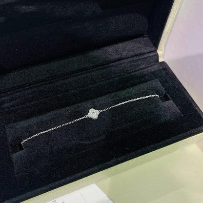 [Luxery]CLOVER  SINGLE FLOWER BRACELET SILVER