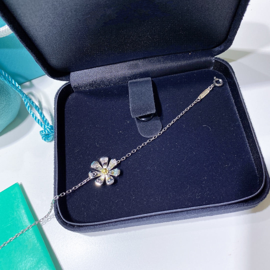 [⭐Luxery Jewels]FLOWER RETURN TO TIF ブレスレット