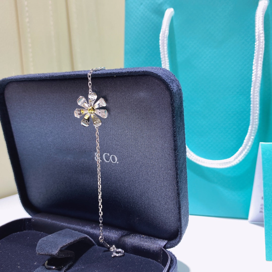 [⭐Luxery Jewels]FLOWER RETURN TO TIF ブレスレット