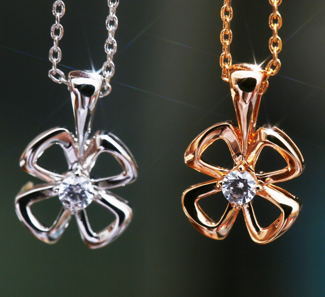 {
  "[⭐Luxery]FIOREVER NECKLACE DIAMOND CENTER": "[⭐ラグジュアリー] フィオレヴァー ネックレス ダイヤモンドセンター"
}