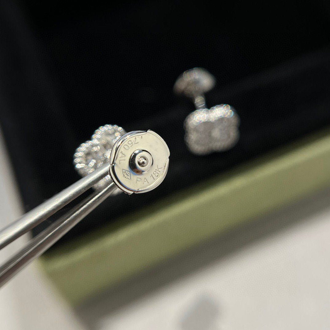 [Luxery]CLOVER MINI DIAMOND STUD EARRINGS