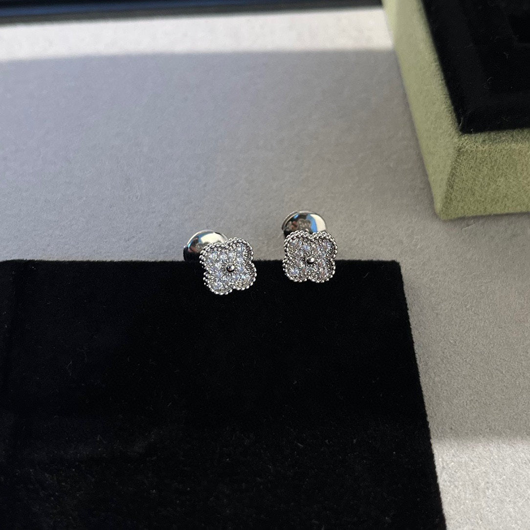 [Luxery]CLOVER MINI DIAMOND STUD EARRINGS